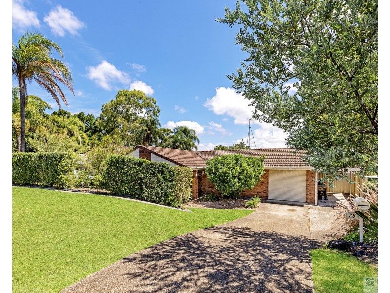 25 Quigan Terrace, Highland Park QLD 4211