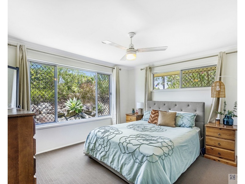 25 Quigan Terrace, Highland Park QLD 4211