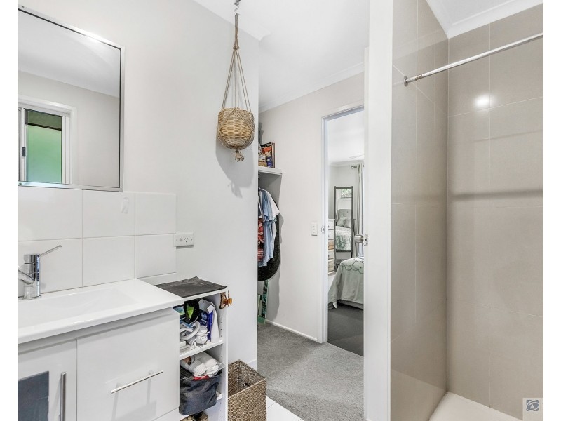 25 Quigan Terrace, Highland Park QLD 4211