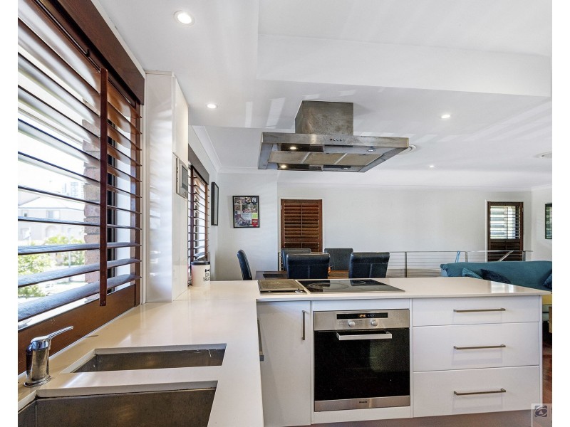 5/14 Peerless Avenue, Mermaid Beach QLD 4218