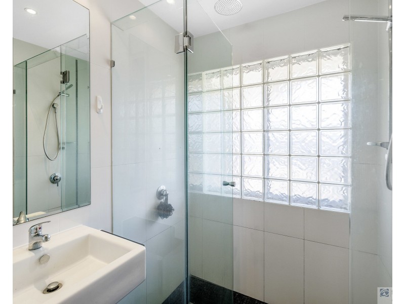 5/14 Peerless Avenue, Mermaid Beach QLD 4218