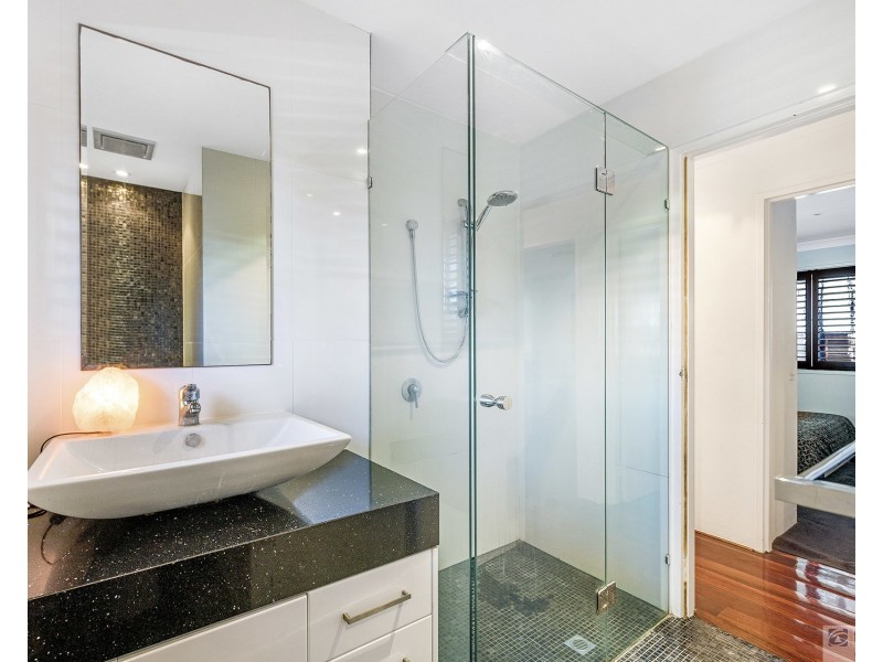 5/14 Peerless Avenue, Mermaid Beach QLD 4218