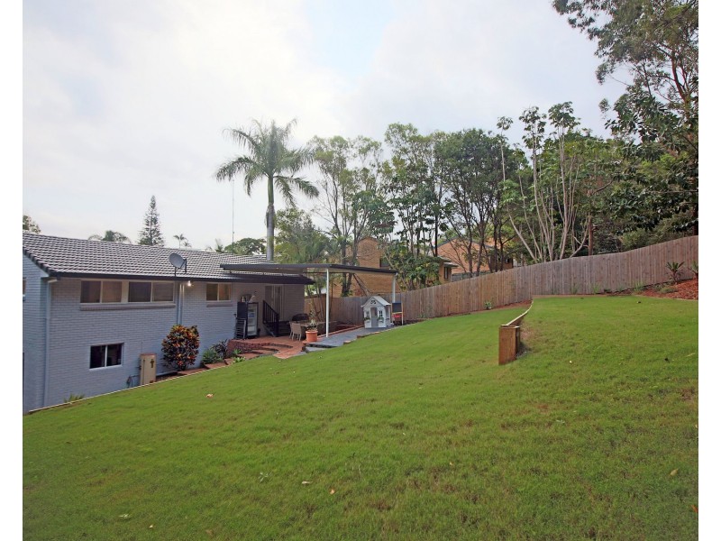 11 Mataranka Drive, Worongary QLD 4213