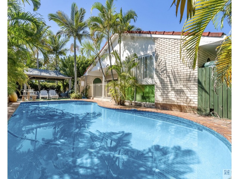 65 Arcadia Drive, Mermaid Waters QLD 4218