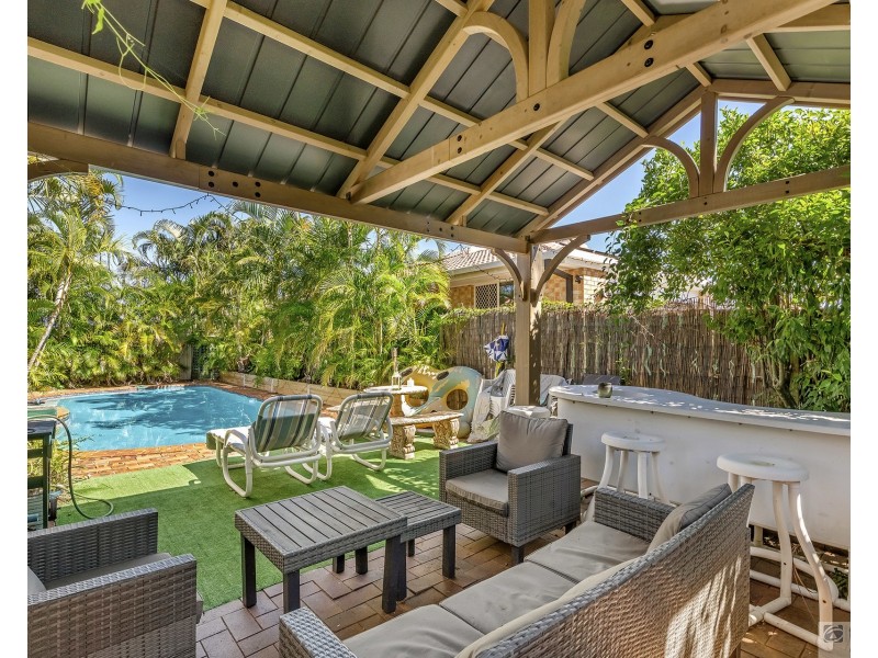 65 Arcadia Drive, Mermaid Waters QLD 4218