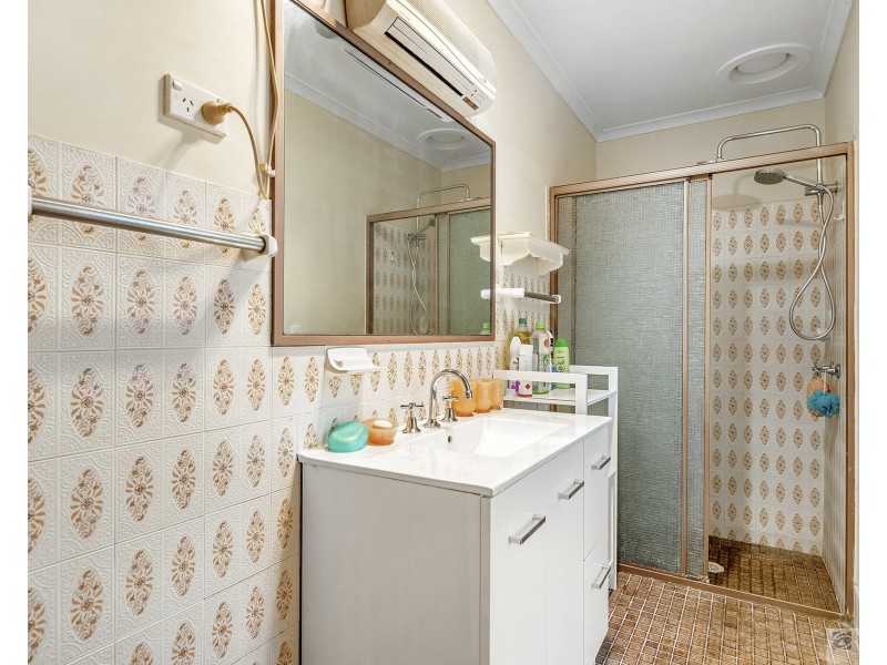 65 Arcadia Drive, Mermaid Waters QLD 4218