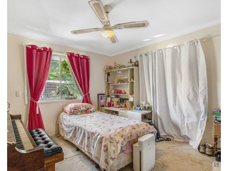 65 Arcadia Drive, Mermaid Waters QLD 4218