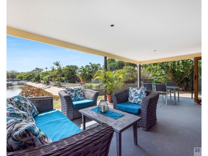 31 Pacific Boulevard, Broadbeach Waters QLD 4218