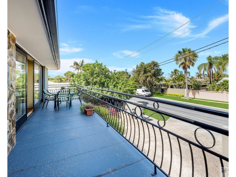 31 Pacific Boulevard, Broadbeach Waters QLD 4218