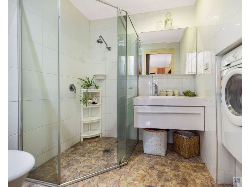 31 Pacific Boulevard, Broadbeach Waters QLD 4218