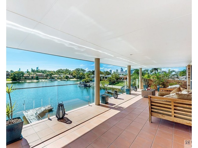 92 Waitomo Street, Broadbeach Waters QLD 4218