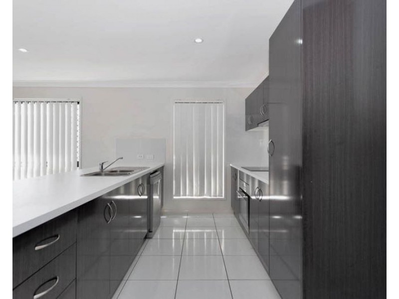 9 Henley Close, Blacks Beach QLD 4740
