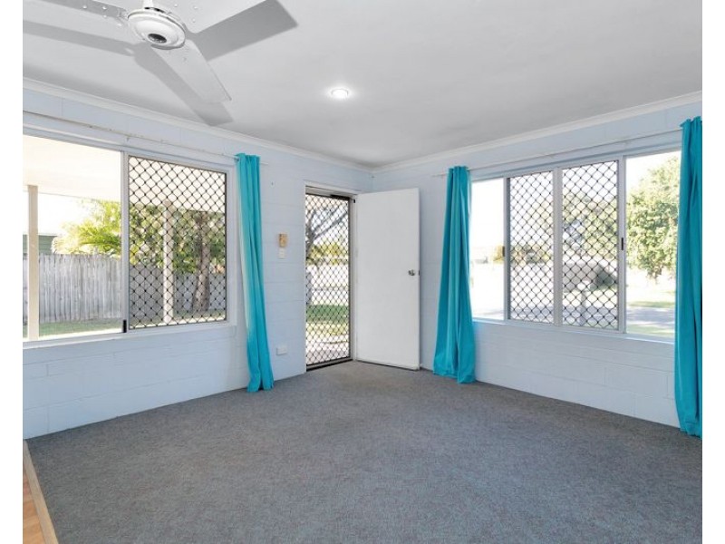 1/4 Leeuwin Court, Andergrove QLD 4740