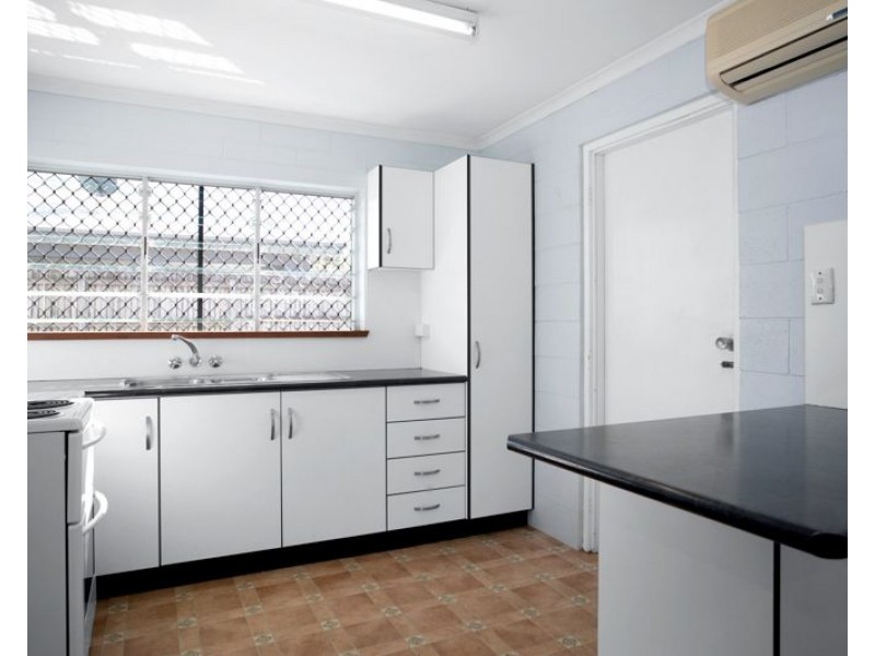 1/4 Leeuwin Court, Andergrove QLD 4740