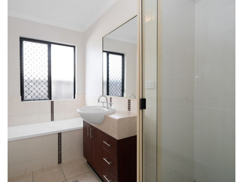 4 Helvellyn Street, Eimeo QLD 4740