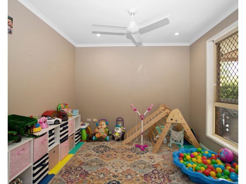 3 Sologinkins Road, Rural View QLD 4740
