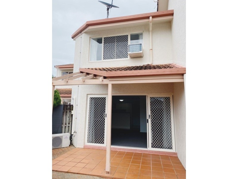 8/63 Shakespeare Street, East Mackay QLD 4740