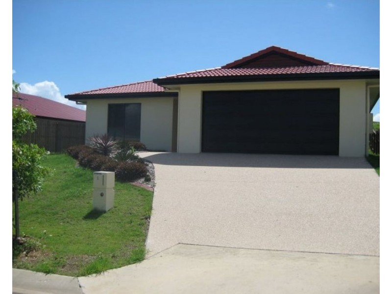 1 Hangan Street, Bucasia QLD 4750