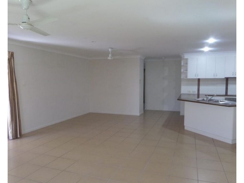 1 Hangan Street, Bucasia QLD 4750