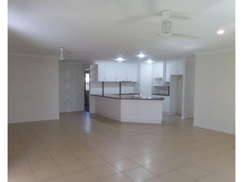 1 Hangan Street, Bucasia QLD 4750