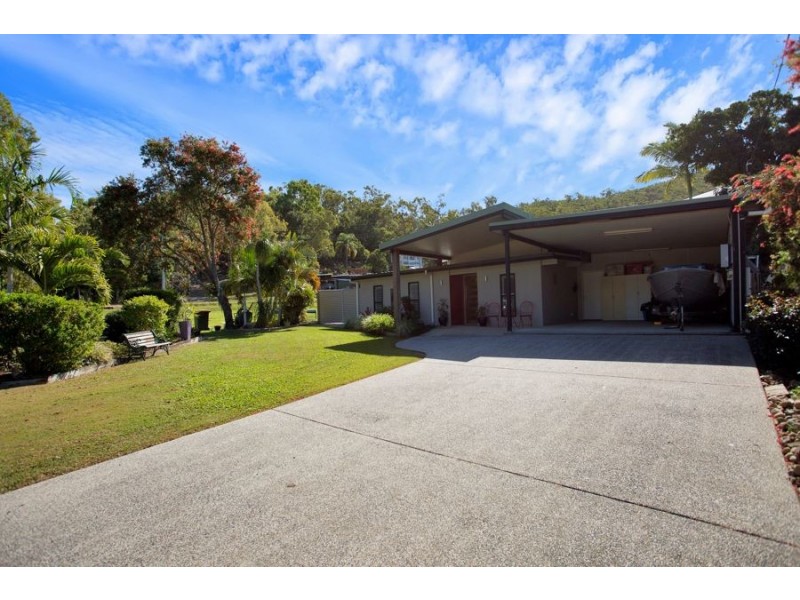 18 Milkins Street, Ball Bay QLD 4741