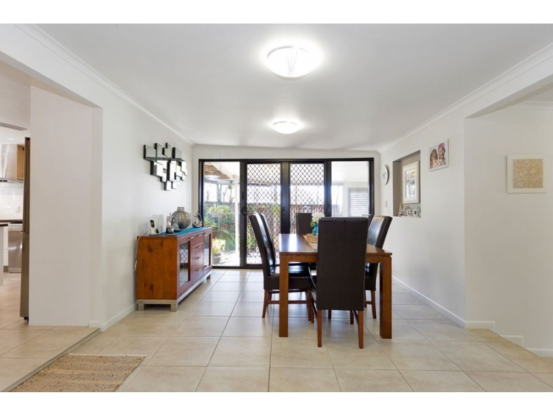 18 Milkins Street, Ball Bay QLD 4741