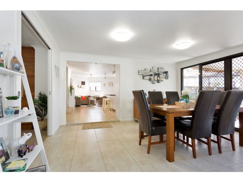 18 Milkins Street, Ball Bay QLD 4741