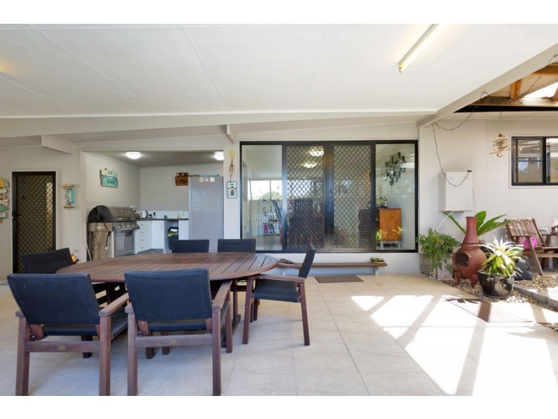 18 Milkins Street, Ball Bay QLD 4741