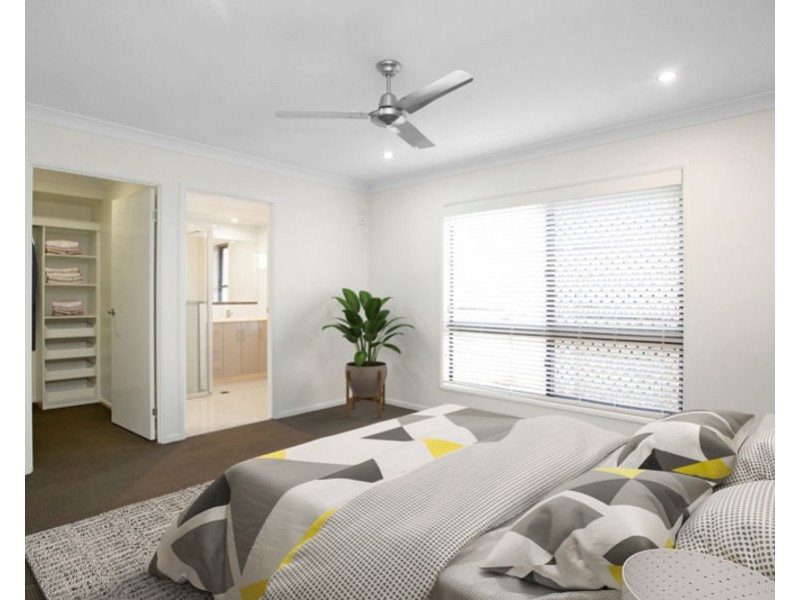 6 Bensara Crescent, Beaconsfield QLD 4740