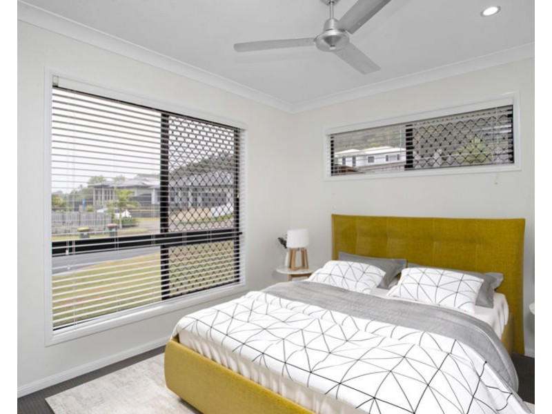 6 Bensara Crescent, Beaconsfield QLD 4740
