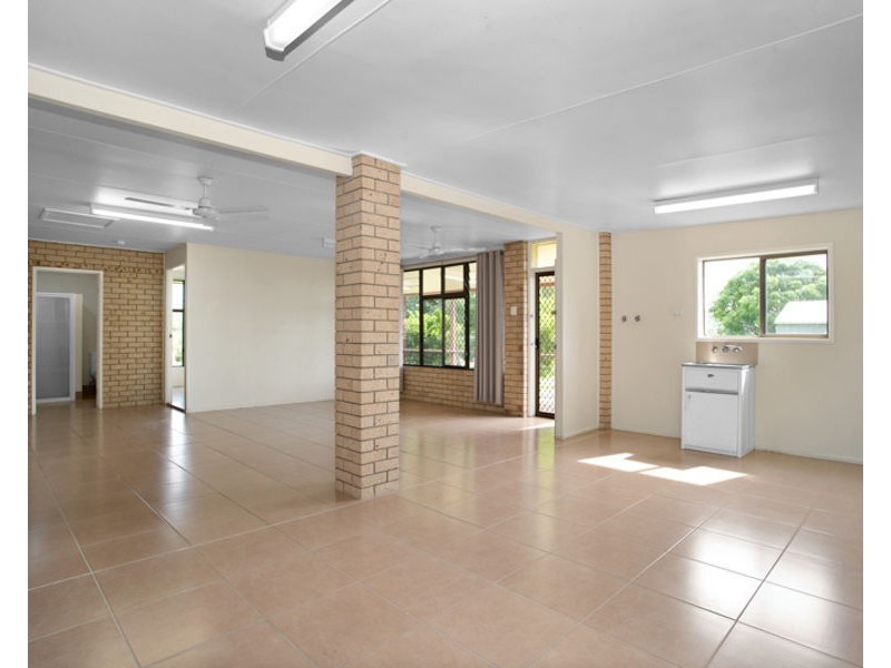 158-160 Broad Street, Sarina QLD 4737