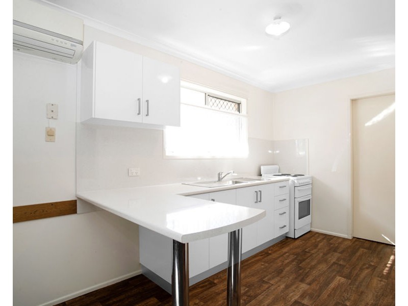 Unit 1 & 2, 4 Osprey Close, Slade Point QLD 4740