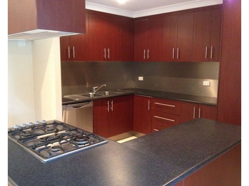 10 Eva Parade, Glenella QLD 4740