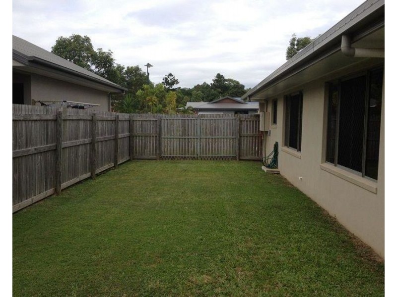 10 Eva Parade, Glenella QLD 4740