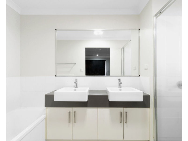 37 Village Circuit, Eimeo QLD 4740