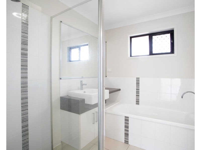 37 Village Circuit, Eimeo QLD 4740