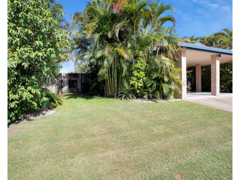 19 Caledonian Drive, Beaconsfield QLD 4740
