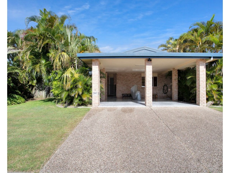 19 Caledonian Drive, Beaconsfield QLD 4740