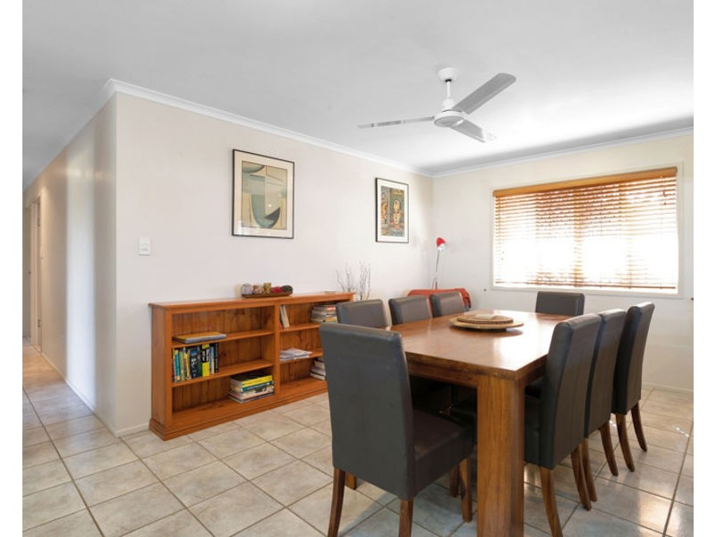 19 Caledonian Drive, Beaconsfield QLD 4740