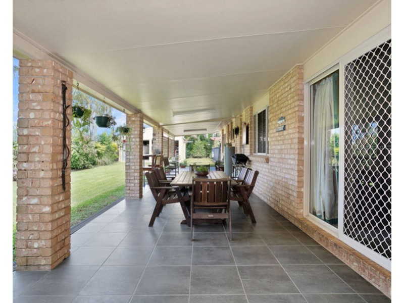 19 Caledonian Drive, Beaconsfield QLD 4740