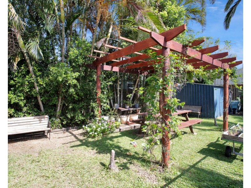 19 Caledonian Drive, Beaconsfield QLD 4740