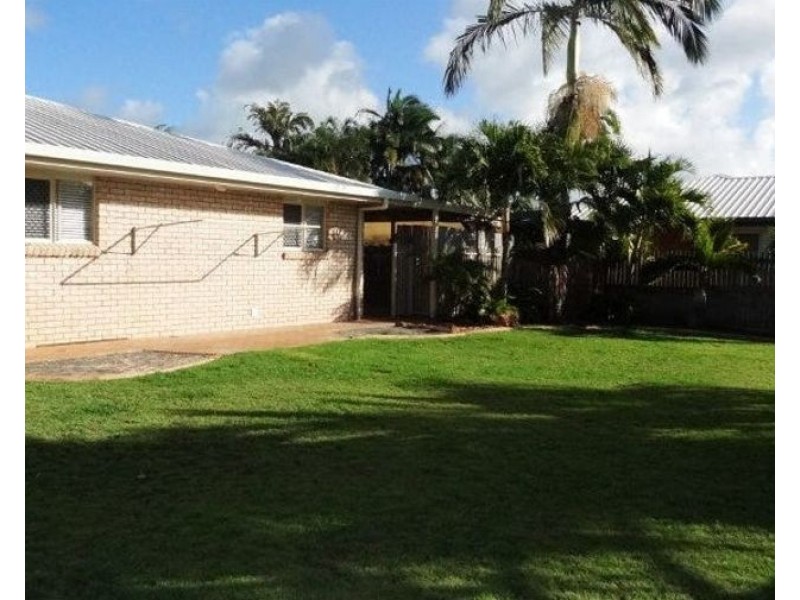 2 Michelle Crescent, Bucasia QLD 4750