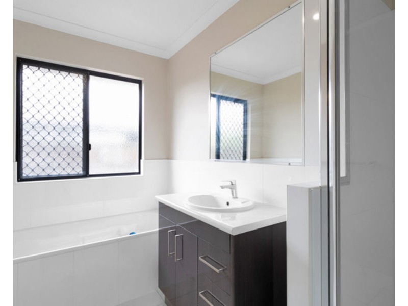 7 Cove Court, Bakers Creek QLD 4740