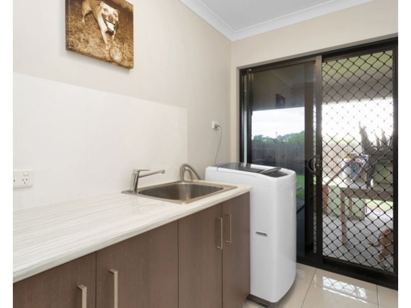 7 Cove Court, Bakers Creek QLD 4740