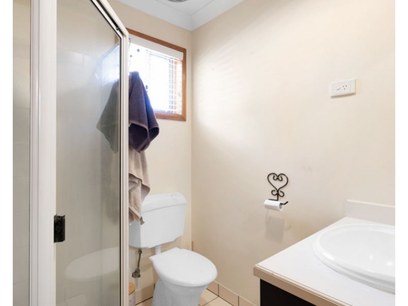 10 Chelona School Road, Chelona QLD 4740