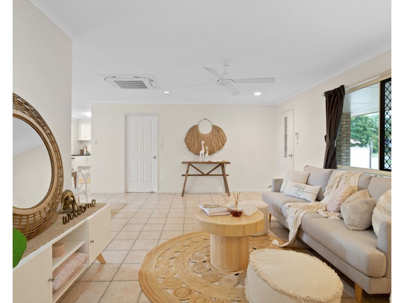 2 Michelle Crescent, Bucasia QLD 4750
