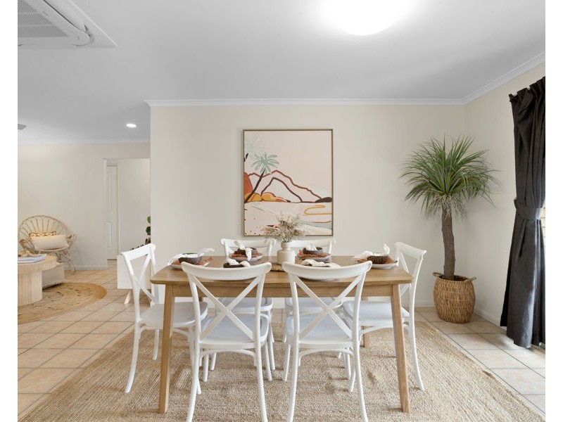 2 Michelle Crescent, Bucasia QLD 4750