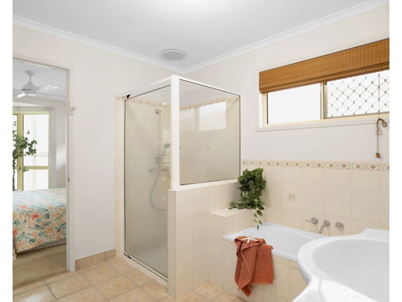 2 Michelle Crescent, Bucasia QLD 4750