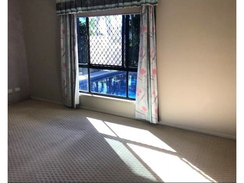 6 Foundation Street, Glenella QLD 4740