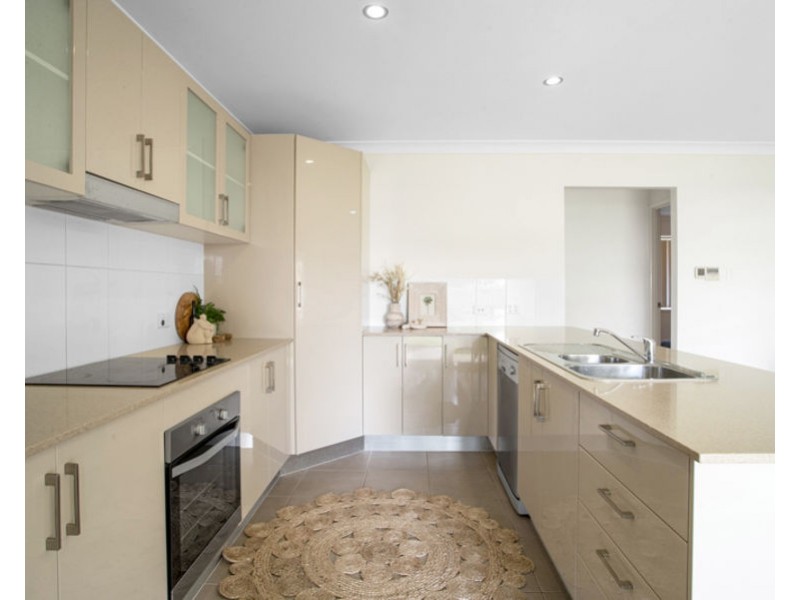28 Lawrence Street, Walkerston QLD 4751